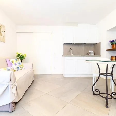 Gasthuis Casa Contrada Bella 3*