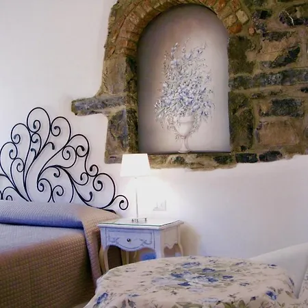 Gasthuis Casa Contrada Bella 3*