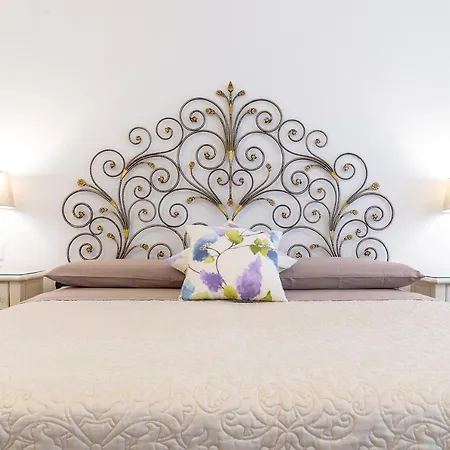 Gasthuis Casa Contrada Bella 3*