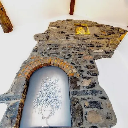 Gasthuis Casa Contrada Bella 3*